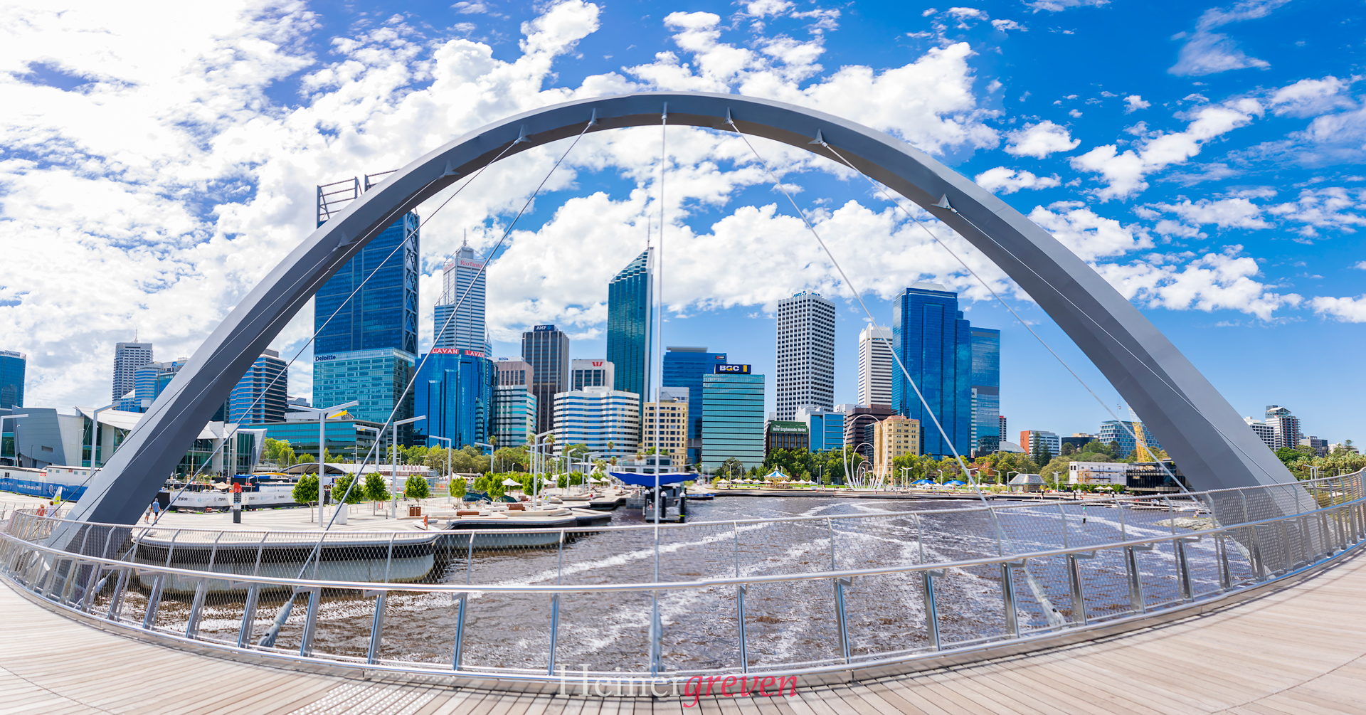 Perth Panorama-Elizabeth-Quay-Bridge